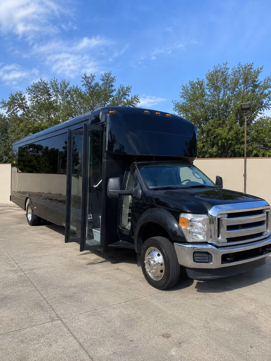 high point 20 passenger party bus